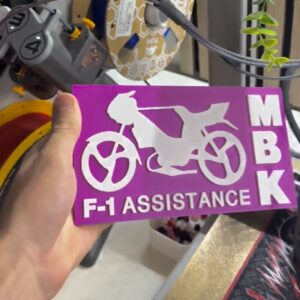 Plaque de décoration MBK XR F-1 ASSISTANCE